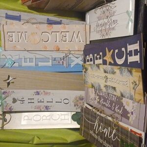Decorative Wooden Signs Set